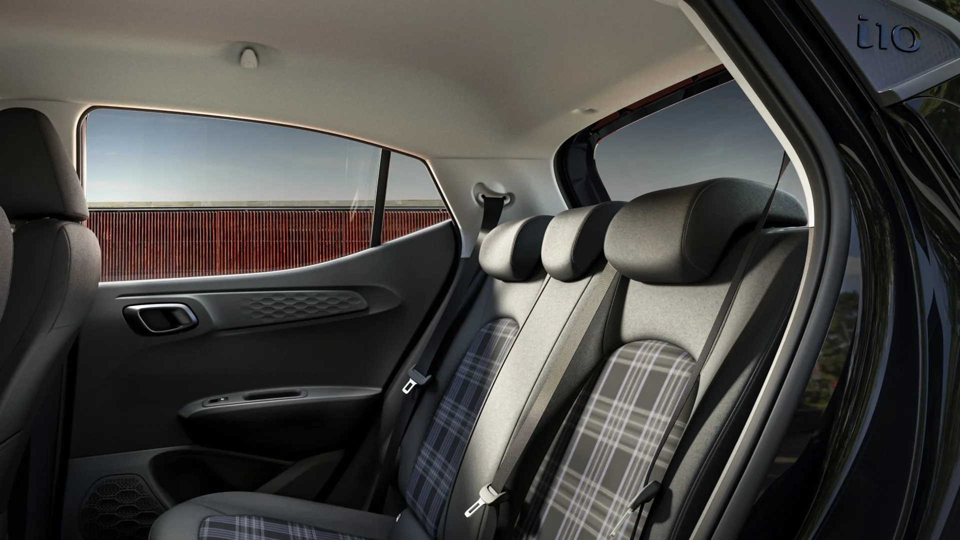 Hyundai Nouvelle Grand i10 — Interior 3/4