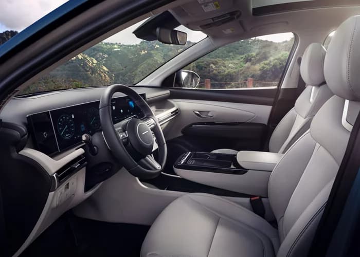 Hyundai Tucson HEV — Interior 1/7