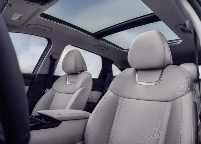 Hyundai Tucson HEV — Interior 5/7