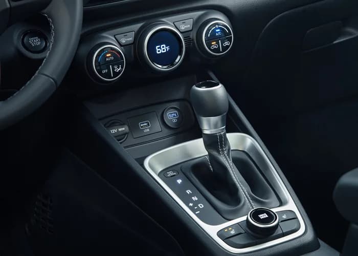 Hyundai Venue — Interior 4/7